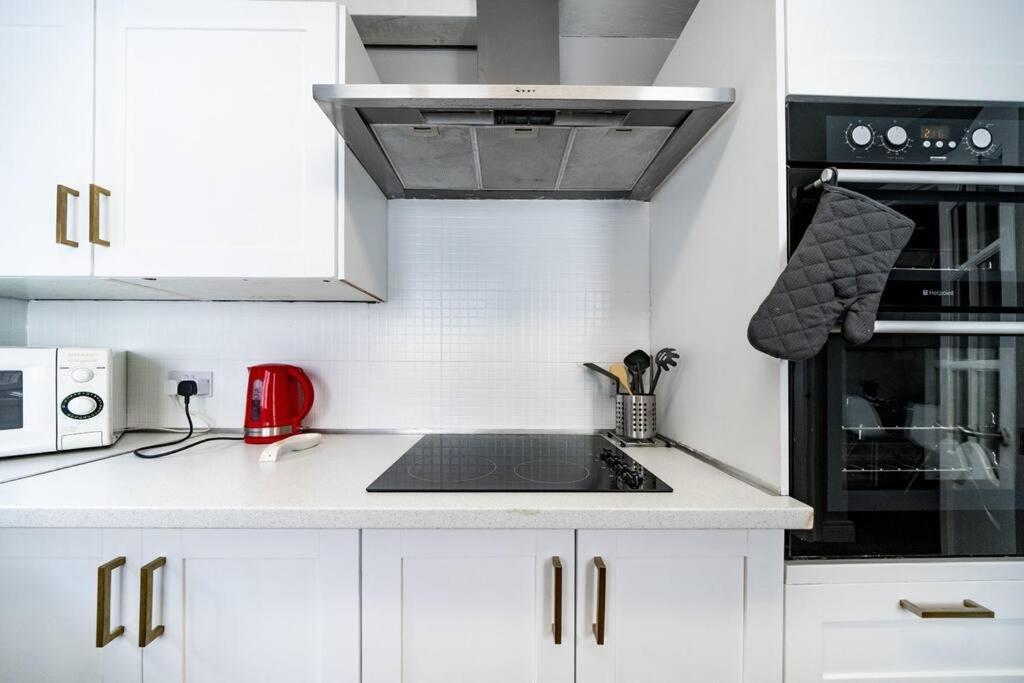 Cosy 2 Bedroom Town House Close To City Centre Belfast Buitenkant foto